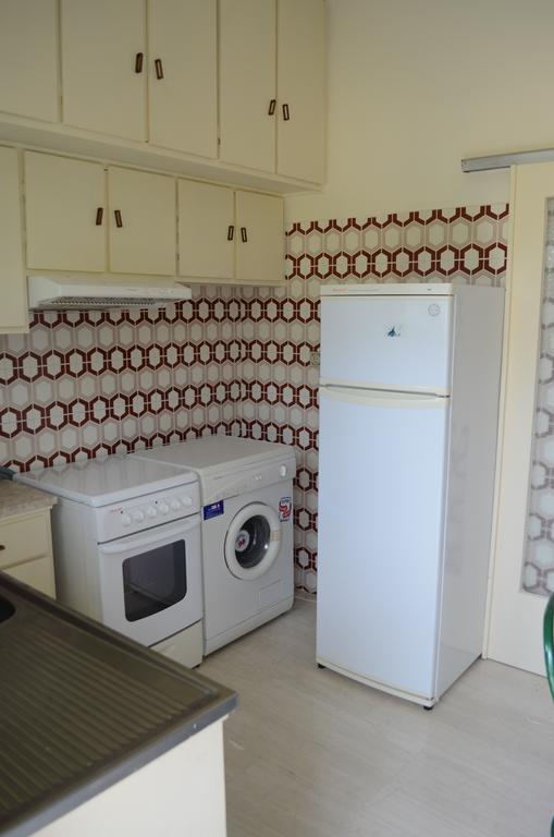 Kineta Apartments Екстериор снимка