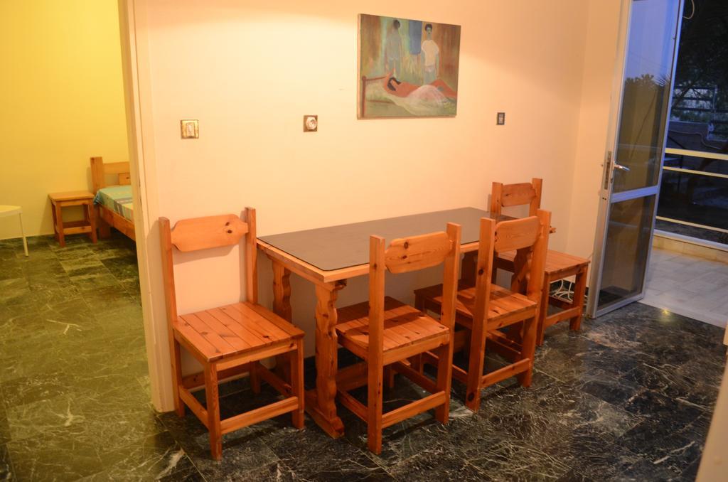 Kineta Apartments Екстериор снимка